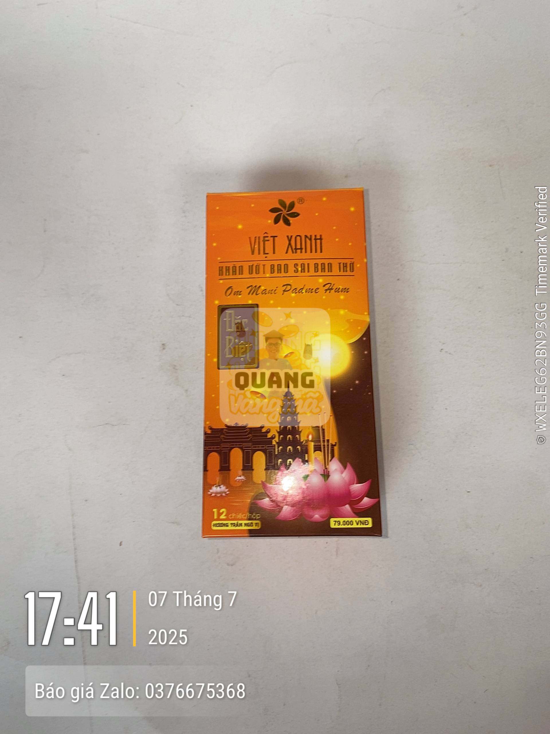 Khăn lau bàn thờ